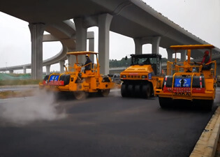 长沙机场大道沥青路面施工